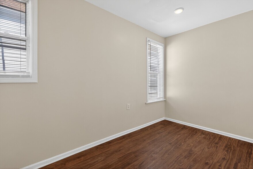 Building Photo - 4509 S Talman Ave