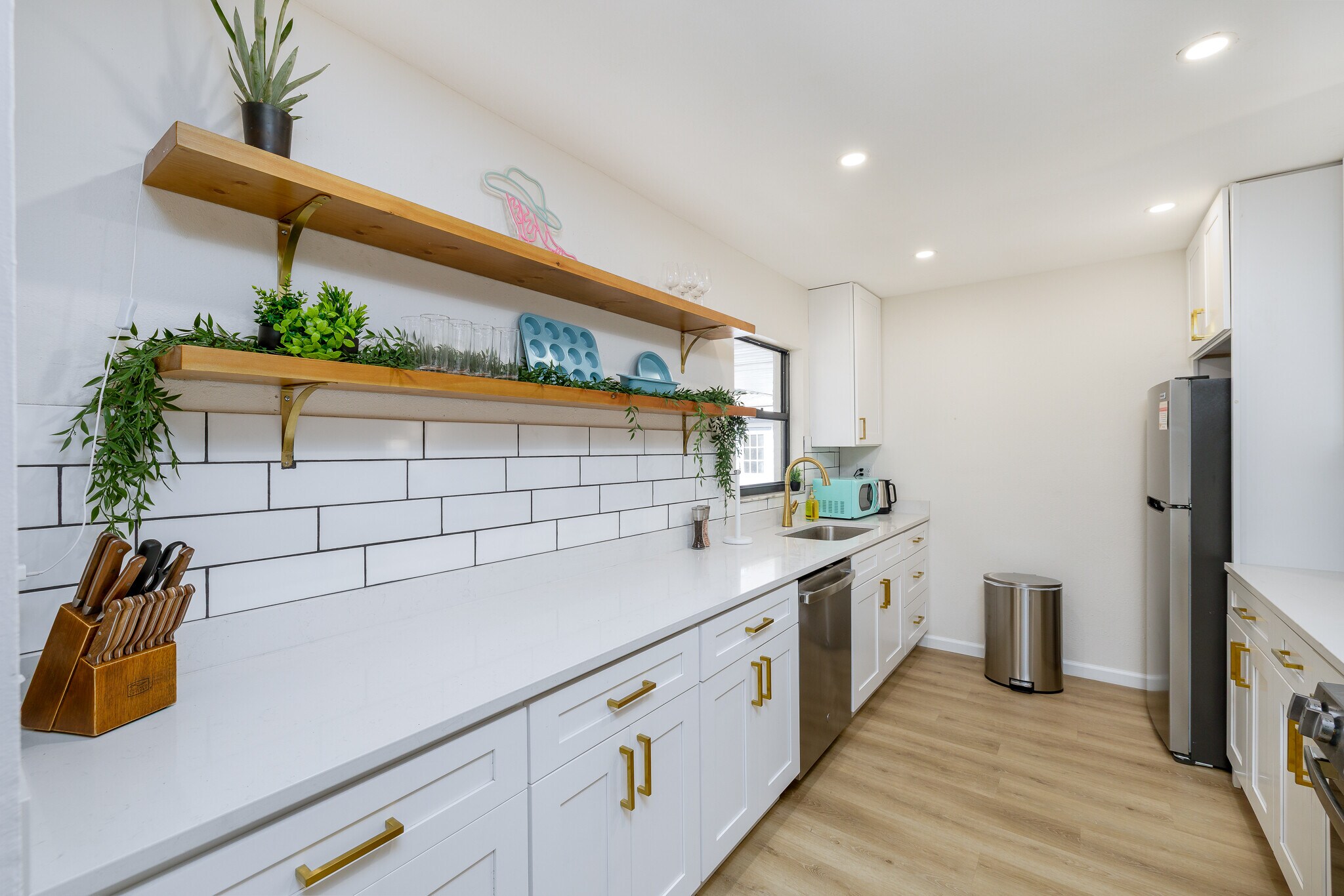 Building Photo - 4936 40th Ave N