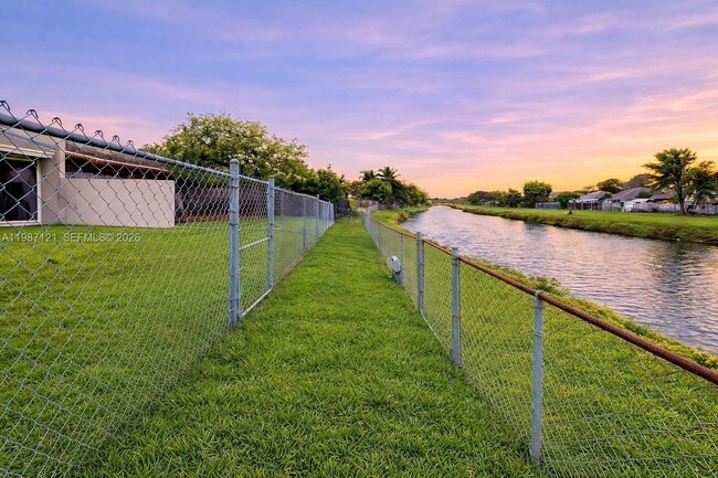 Building Photo - 20704 SW 103rd Pl