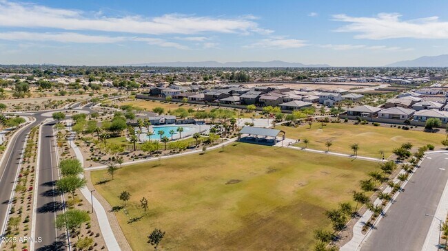 Building Photo - 5654 N 88th Ln