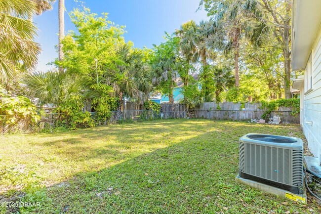 Building Photo - 138 Kingston Ave