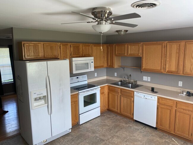 Building Photo - 662 Loch Carron Dr