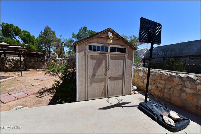 Building Photo - 12121 Tower Hill Dr