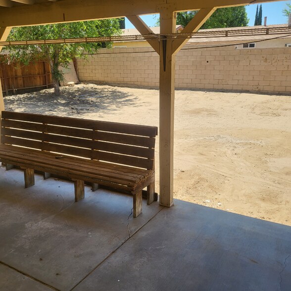 Building Photo - 4284 Yew St