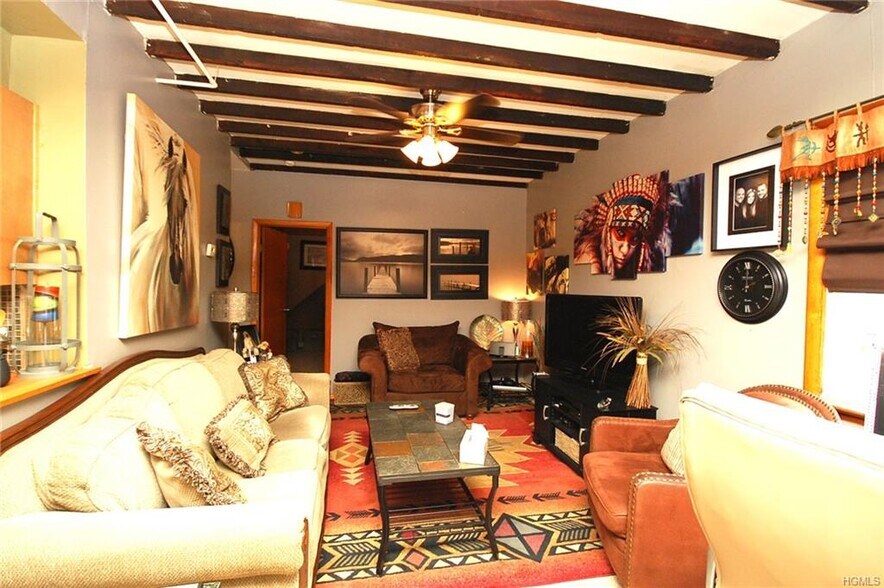 Living Room - 158 6th St