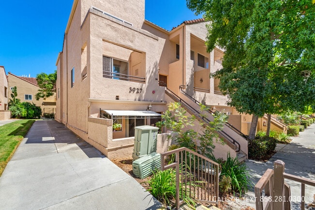 Building Photo - 3927 Nobel Dr