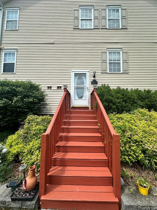 Building Photo - 60 Peach Pl