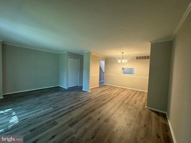 Building Photo - 9728 Summer Park Ct