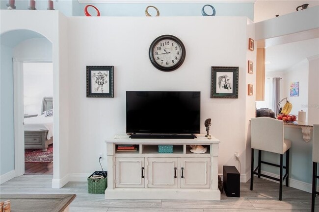 Building Photo - 16204 Nottingham Park Way