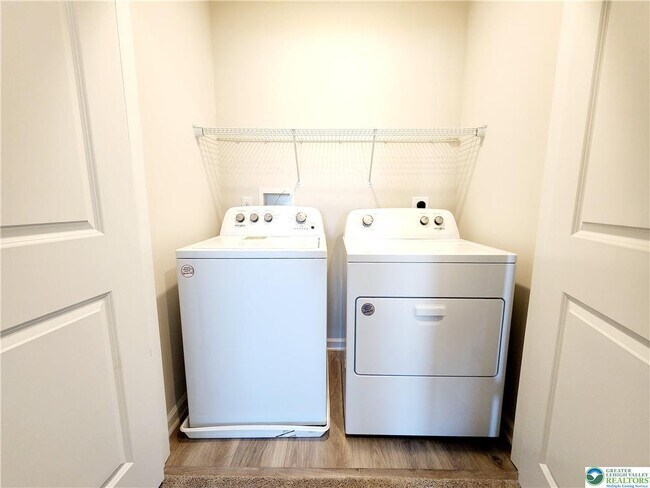 Building Photo - 1104 Martin Rd