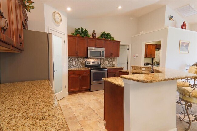 Building Photo - 16381 SE 82nd Ct