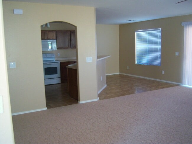 Building Photo - COMING SOON!! 4 BED 3 BATH, 2 CAR GARAGE IN SAN TAN VALLEY