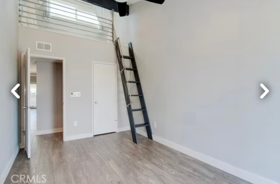 Building Photo - 622 20th St