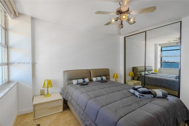 Building Photo - 150 SE 25th Rd