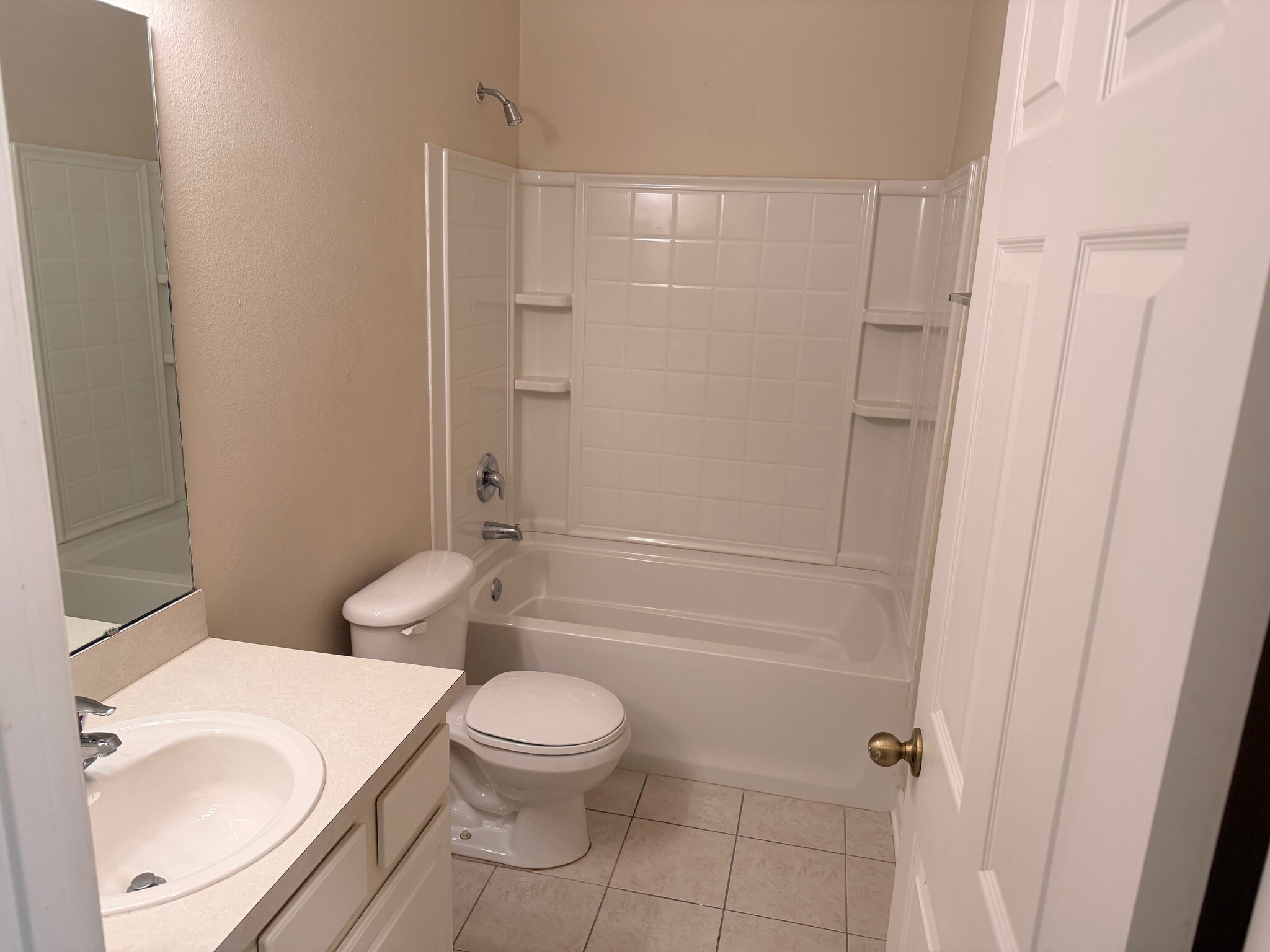 Building Photo - 773 Crystal Way