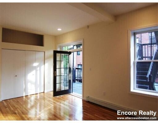 Building Photo - 59 Fort Ave