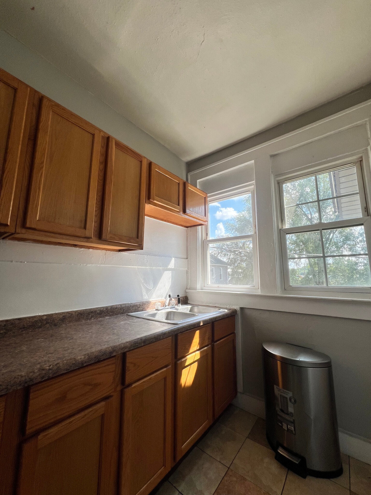 Kitchen - 677 Seabury Ave