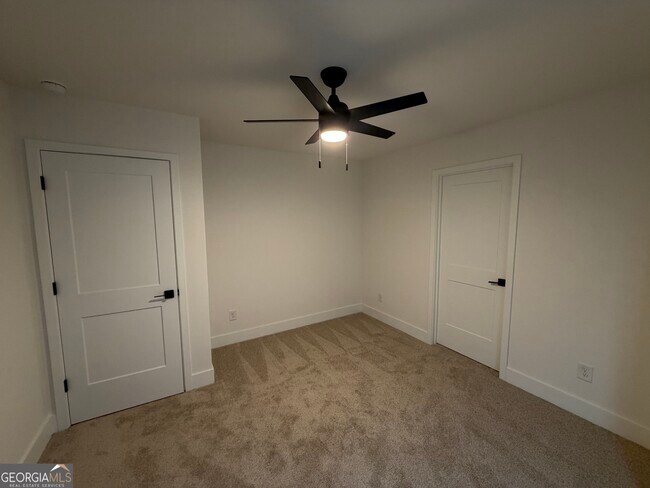 Building Photo - 213 Laney Dr