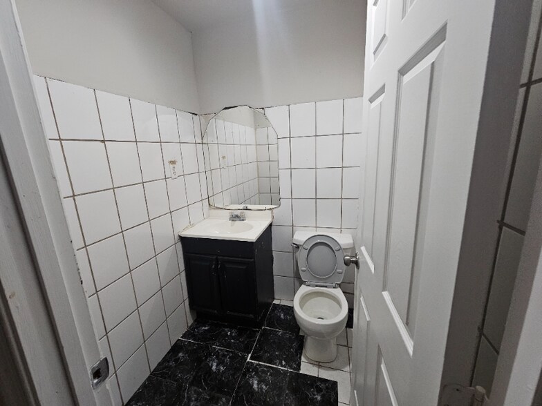 Building Photo - 10720 Plank Rd