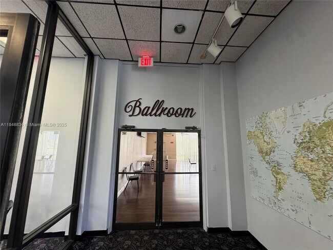 Building Photo - 7081 Environ Blvd