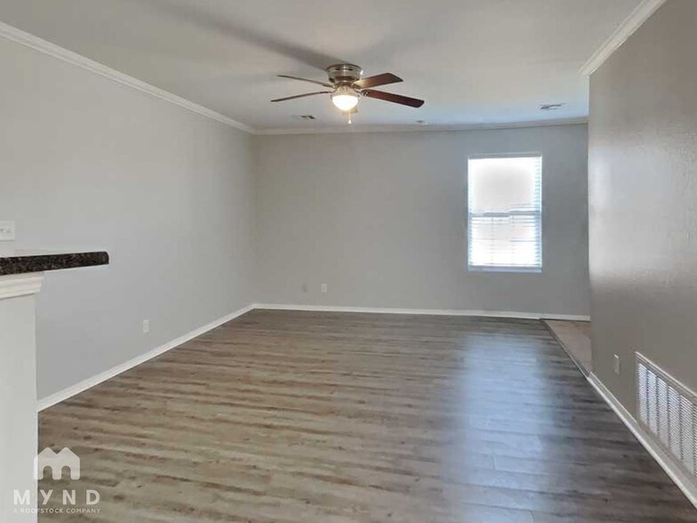 Building Photo - 5808 N 34th St