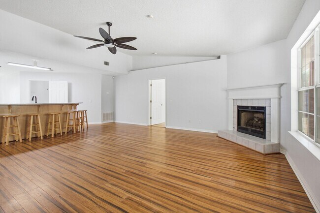 Building Photo - 5135 Whitehurst Ln