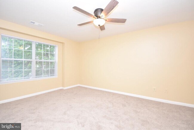 Building Photo - 11000 Kinship Ct