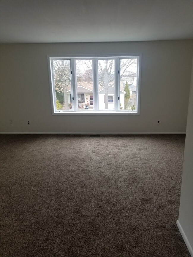 Building Photo - Spacious 2-Bedroom Apartment in Tinicum To...