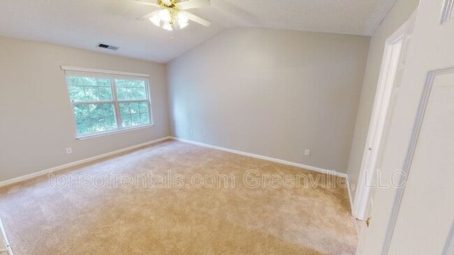 Building Photo - 101 Fairview Lake Way