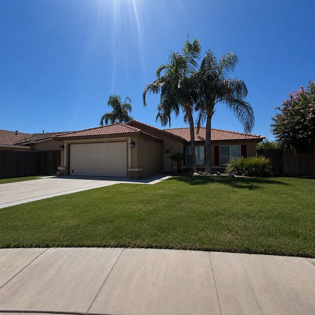 Building Photo - FOR RENT – Charming 3 Bedroom, 2 Bathroom Home in Southwest Bakersfield $2150