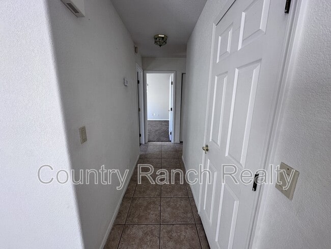 Building Photo - 1934 Easy St