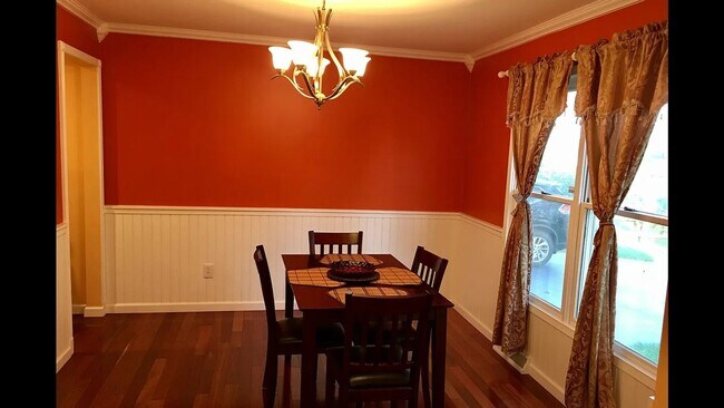 Building Photo - Beautifully Renovated Home in the Shaker School District – Prime Latham Location