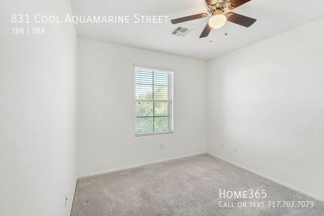 Building Photo - Beautiful 2 Story 3 Bed 2.5 Bath home in t...