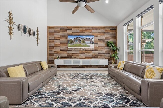 Building Photo - 2413 Choctaw Pl