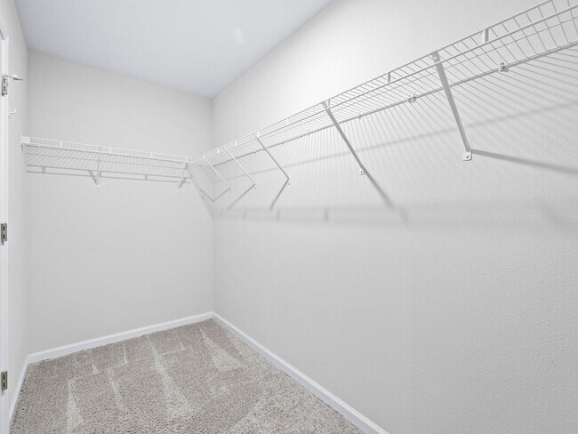 Building Photo - 462 Whispering Creek Ave