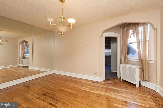 Building Photo - 1827 73rd Ave