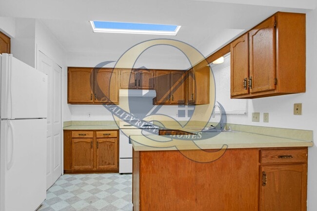 Building Photo - Available Now! - 3 Bedroom 1.5 Bath in Kearsley School District!