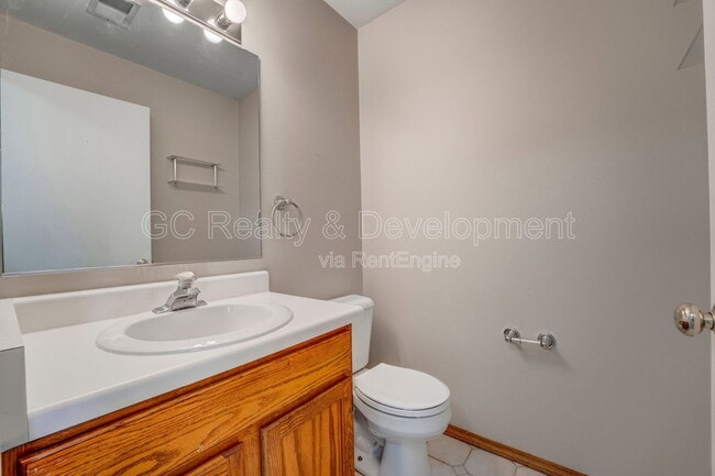 Building Photo - 293 Regal Ct