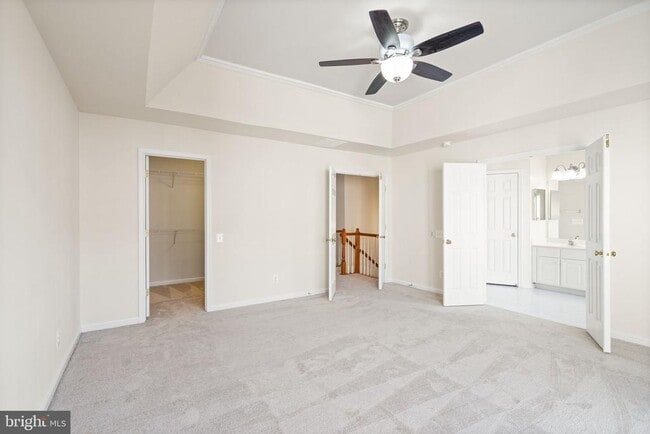 Building Photo - 7056 Courtyard Way