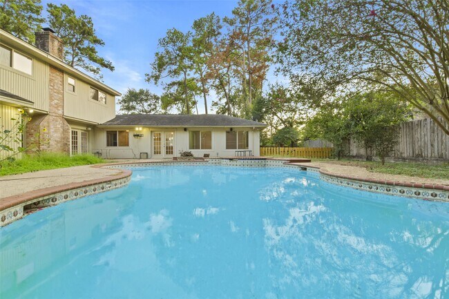 Building Photo - 3838 Glenheather Dr