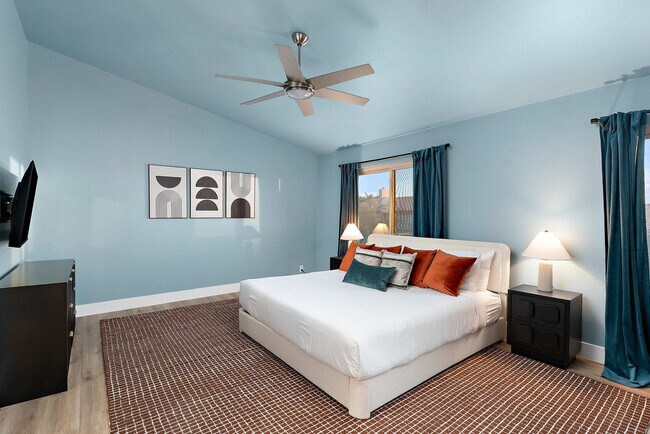 Building Photo - 7157 W Windrose Dr