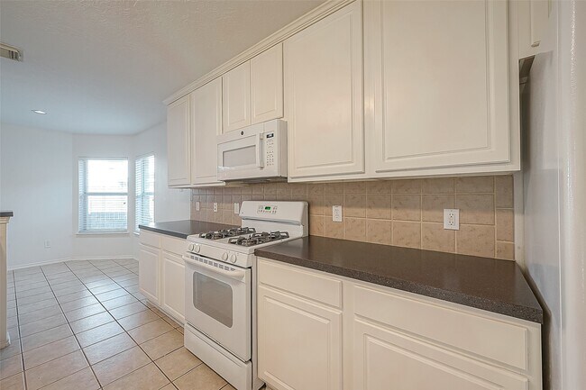 Building Photo - 17210 Double Lilly Dr