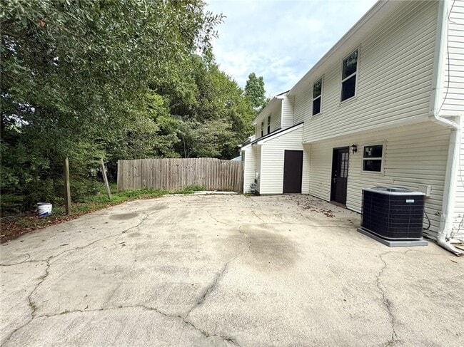 Building Photo - 3628 N Hopkins Ct