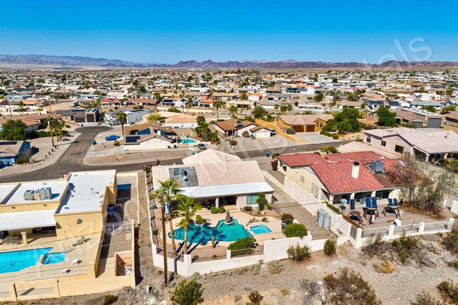 Building Photo - FURNISHED POOL HOME