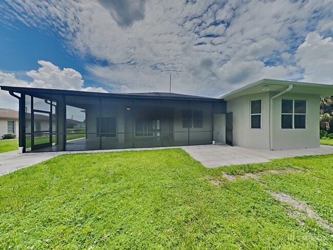 Building Photo - 2852 Cerullo St