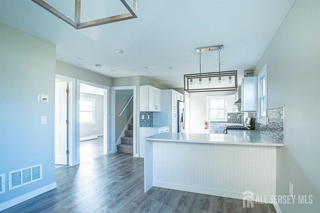 Building Photo - 213 Summerhill Rd