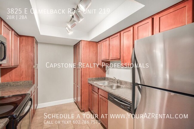 Building Photo - 3825 E Camelback Rd