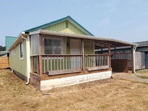 Building Photo - Charming 3-Bedroom Home on a Spacious Corner Lot