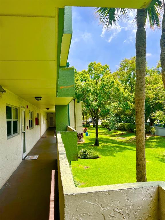 Building Photo - 5155 E Sabal Palm Blvd