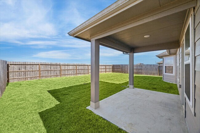 Building Photo - 10008 Deussen Ln